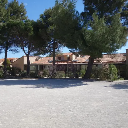 بيت للعطل Les Patios De La By Interhome سان سيبريان